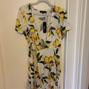 NWT Lulu's White and Yellow Lemon Print Wrap Dress